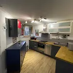 Amazing Chelsea Apartment Next To The River