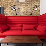 Stunning Notting Hill, 3 Bd, Fine Street, Garden