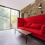 Stunning Notting Hill, 3 Bd, Fine Street, Garden