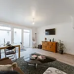 Hipster 5 Double Beds , 2 Big Bedrooms In Hackney