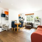 Charming 2 Bedroom Apartment In Kentish Town