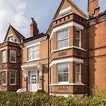 Victorian Functional Accommodation 5Min Walk From Tufnell Park