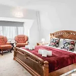 Duplex 3 Bedroom Flat Golders Green Central London