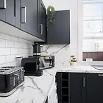 Kensington Nest Serviced Town House