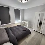 Beautiful 2-Bed Apartment In London - Sleeps 6!