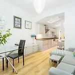 Kensington Retreat