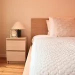 Canary Wharf, E14 9Pw, 2 Bedroom Apartment
