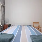 Great Flat Located In Trendy Soho