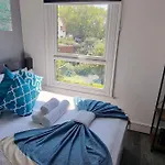 Modern 1Bedroom Studio In London Center
