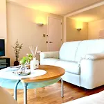 Canary Wharf, E14 9Pw, 2 Bedroom Apartment