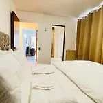 Piccadilly, Mayfair, London Apartments