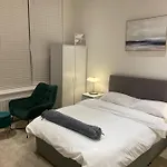 Stunning 1-Bed Apartment In London