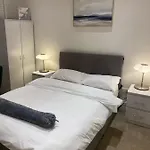 Stunning 1-Bed Apartment In London