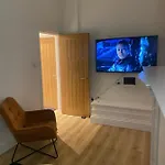 Stunning 1-Bed Apartment In London