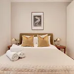 11 Borough Apartments - Bright & Spacious 2-Bed Near London Bridge
