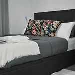 A Private En-Suite Bedroom In Bromley-By-Bow