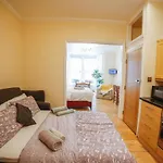 Lovely&Bright Studio Flat Close To Central London