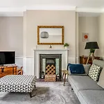 Pass The Keys Luxury Converted Victorian Flat In Leafy Highbury