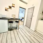 Brilliant One Bedroom Flat In London