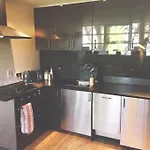 Art Deco One-Bed Entire Flat In Central London
