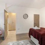 Modern Studio 3 Min Walk To Tube Station Nw11