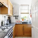 Central London Stylish Room