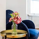 Bright Clapham Apartment