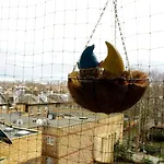 Shepherds Bush Superior Apartment, Center London!