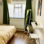 Private Double Room In The Center Of London