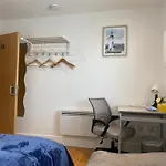 Cosy Private Rooms Near Euston Station, Central London