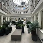 Stylish 1 Bedroom Apartment In Purley, Croydon
