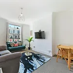 Spacious Maida Vale 2 Bed Apartment