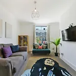 Spacious Maida Vale 2 Bed Apartment