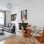 Gorgeous One Bed Aircon Apt In The Heart Of Central London
