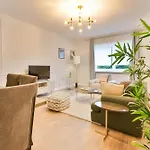 Primrose Hill Apartments