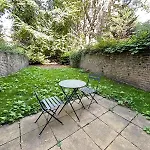 Superb Apts In Earls Court