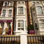 Saba Rooms And Apartments