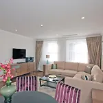 Claverley Court Apartamentos
