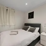Delux 1 Bd Apt Regents Park Nw8