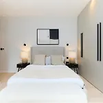 The Brondesbury Quarters - Modern 2Bdr Flat With Balcony & Parking