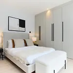 The Brondesbury Quarters - Modern 2Bdr Flat With Balcony & Parking