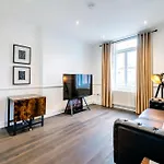 High End Two Bedroom Apartment, Covent Garden