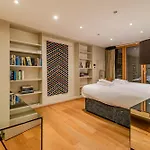 Beautiful Three Bedroom House In West London