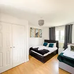 Barking Leisure And Contractor Stays