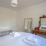 Modern 3 Bedroom Apartment In Brixton