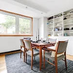 Modern Notting Hill 2 Bedroom Near Royal Oak Tube