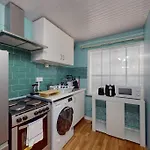 Cozy Studio Near London City Airport, Excel & Dlr