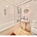 Central 1Bed Close To Transport Links