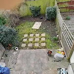 Big Room With Free Parking