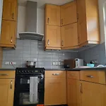 Big Room With Free Parking